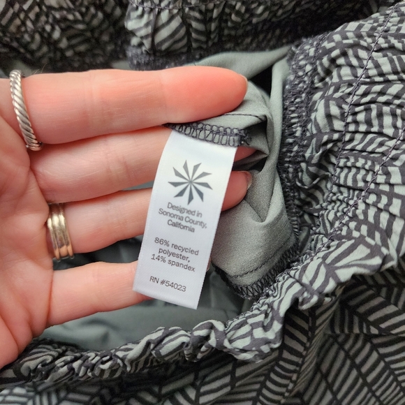 ATHLETA Tropic Aliso Pant elastic waistband in green print size 10 - Picture 5 of 9